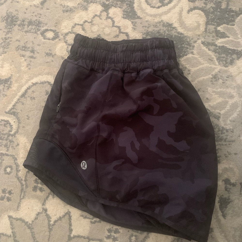 Lululemon Camo Hotty Hots